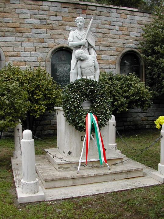 il Monumento ai Caduti di Aiello Calabro